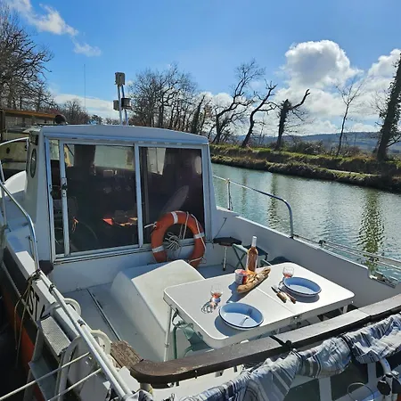 Bateau Tinkerbell Botel *